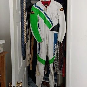 Motorcycle suit